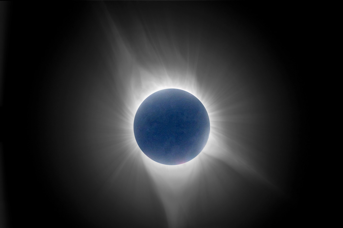 Korona-Komposit mit Mond